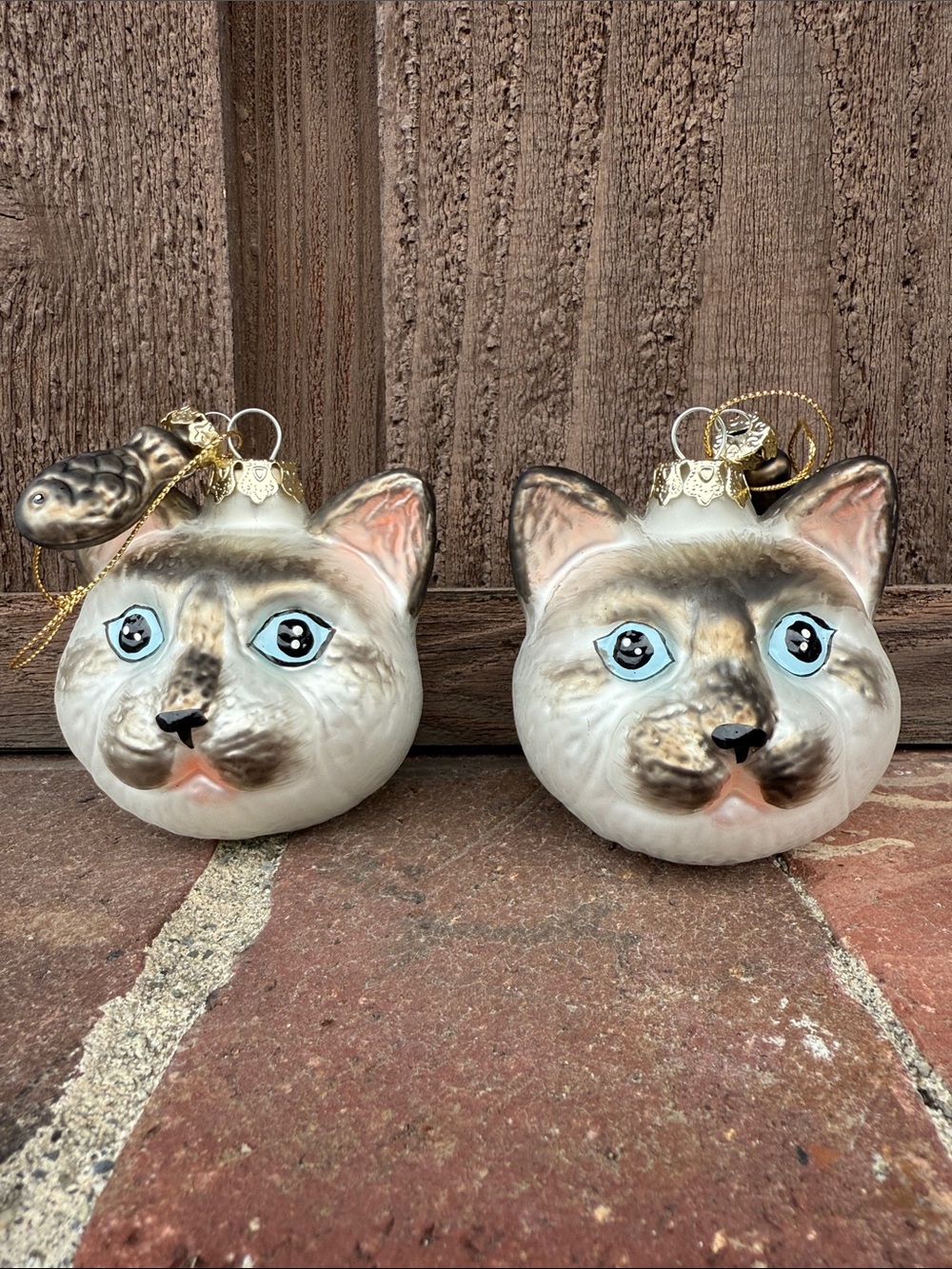 Glass Cat Head Ornament - Blue-Eyed White and Brown Cat